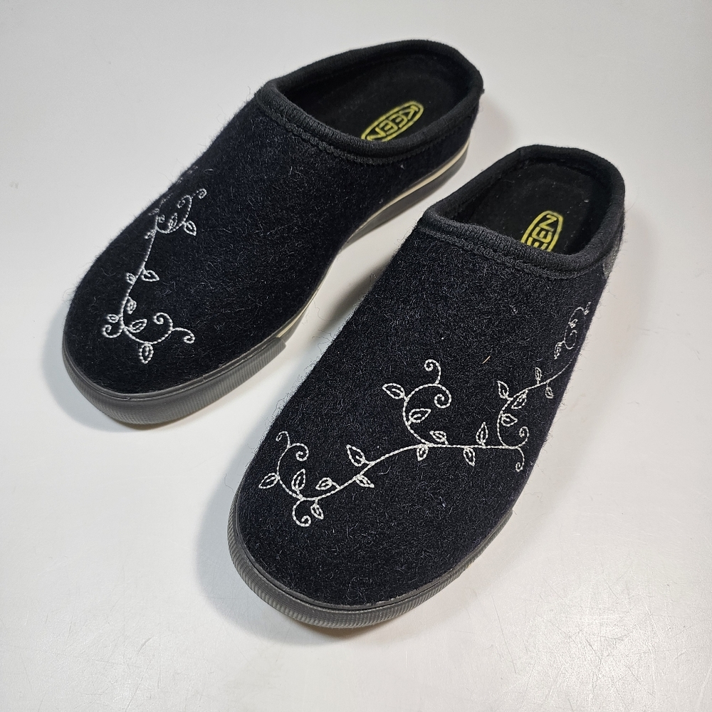 Keen Black Slip-On Slippers with White Embroidered Vines - Picture 5 of 8
